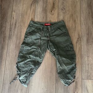 Green Cargo Capris